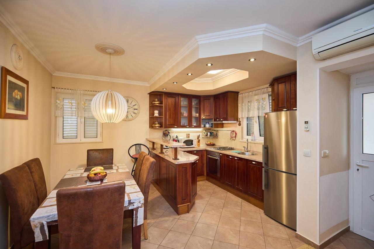 Apartment Ammor With Free Parking Dubrovnik Exterior photo
